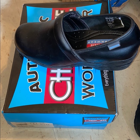 Work crocs - Picture 1 of 1